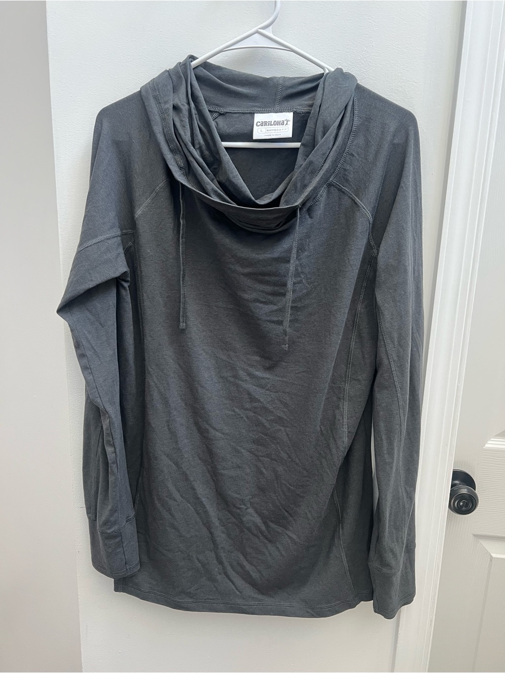 Cariloha Bamboo Fit Long Sleeve Men’s Grey Top Size Large Cowlneck